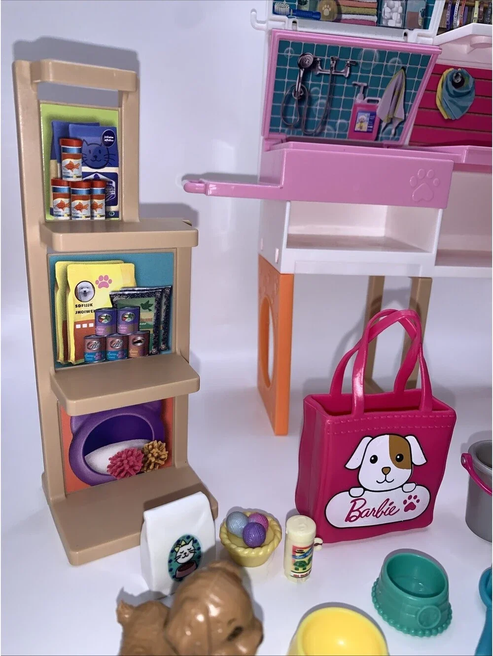 Barbie Pet Boutique Playset 2 Pieces Plus Pet Accessories Dogs Horse Medical Bag